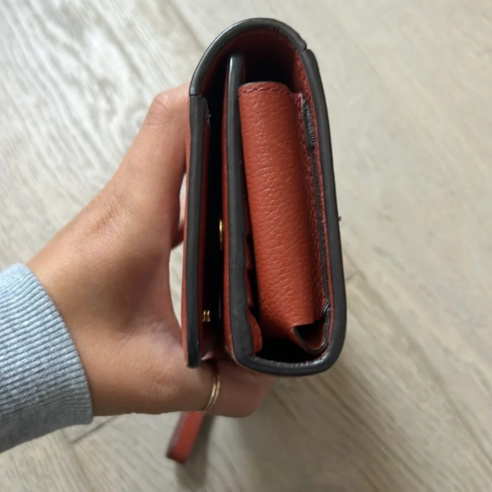 Henri Bendel New York Uptown Out and About Organizer Wallet
